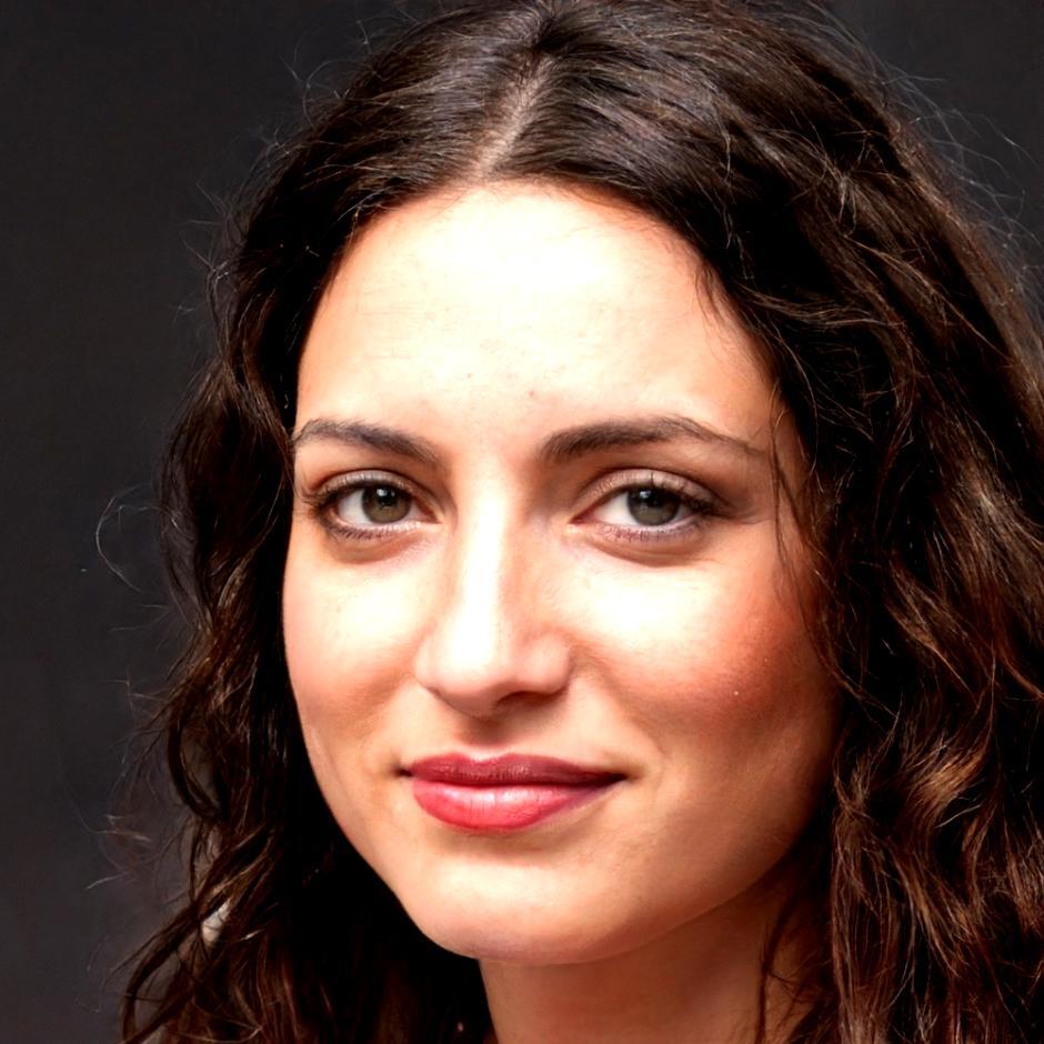 Portrait d'Émilie Rousseau, experte en planification financière
